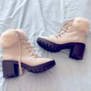 Boots ivory white
